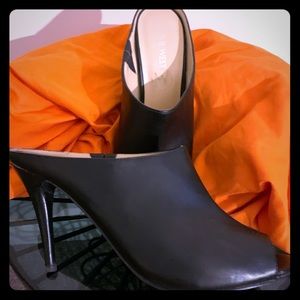 Nine West, Funny How, Peep Toe Mules